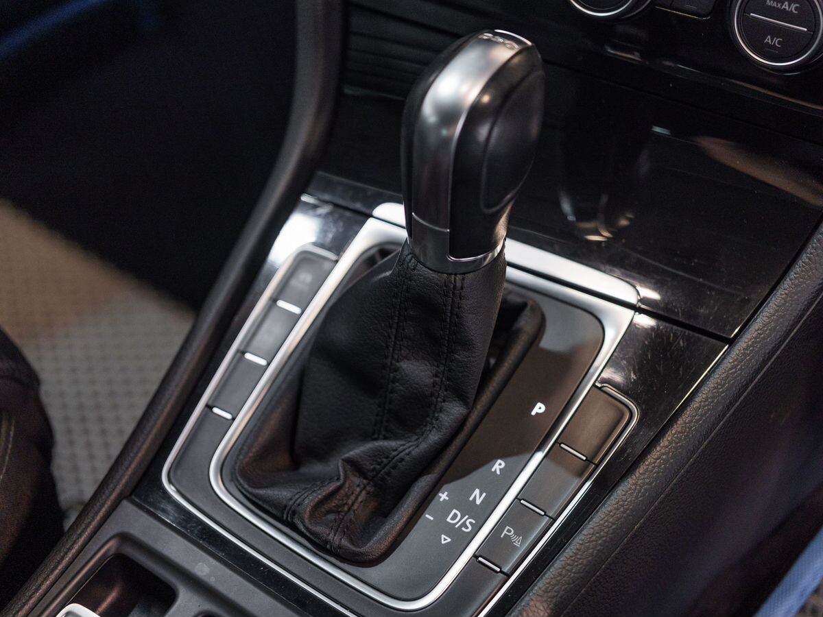 Volkswagen Golf 2014 - фото автомобиля