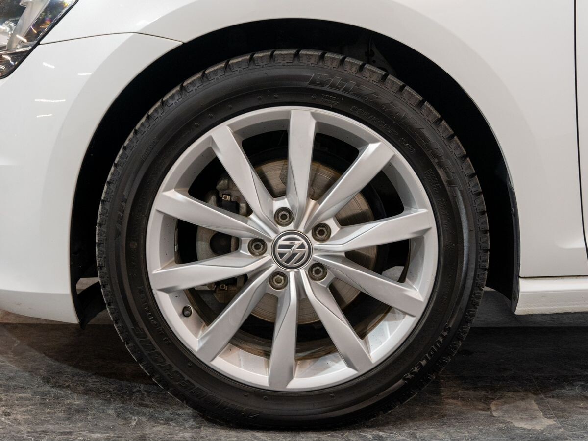 Volkswagen Golf 2014 - фото автомобиля