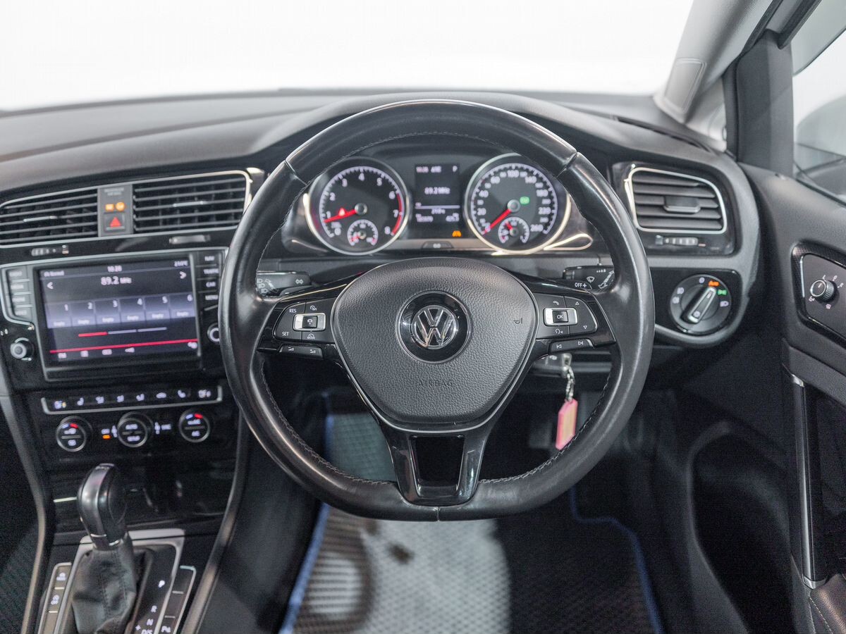 Volkswagen Golf 2014 - фото автомобиля