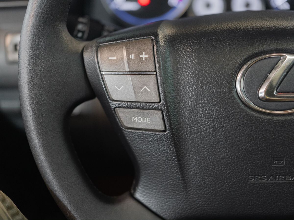 Lexus LX570 2008 - фото автомобиля