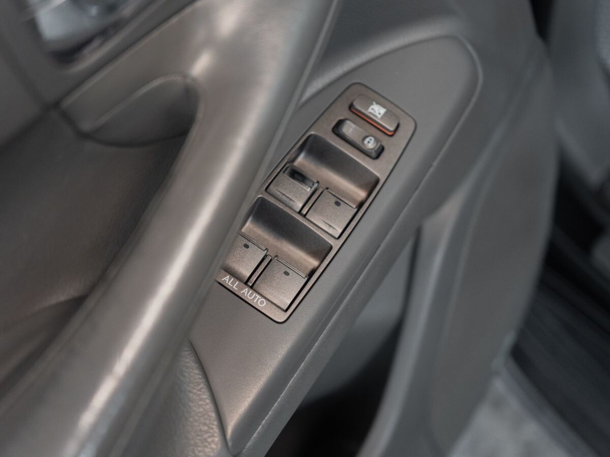 Lexus LX570 2008 - фото автомобиля
