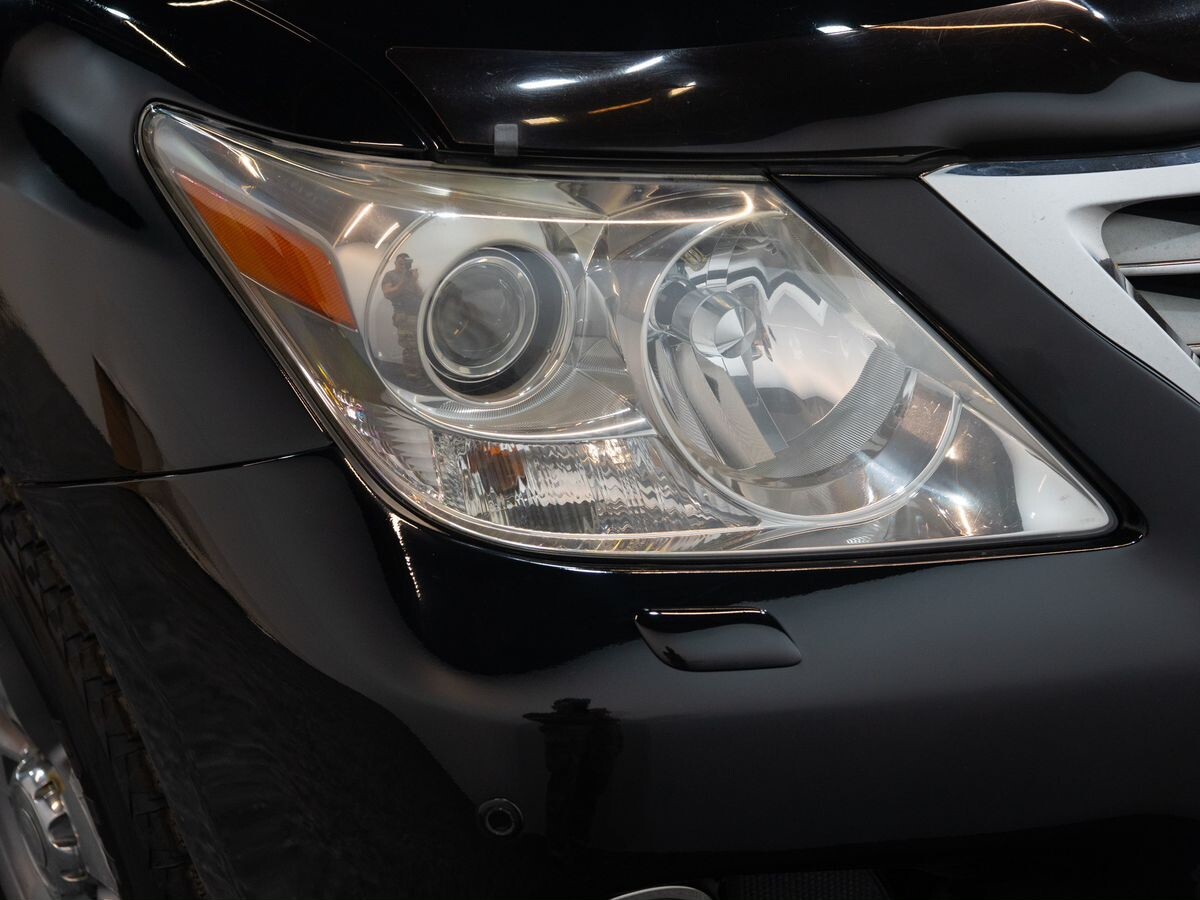 Lexus LX570 2008 - фото автомобиля