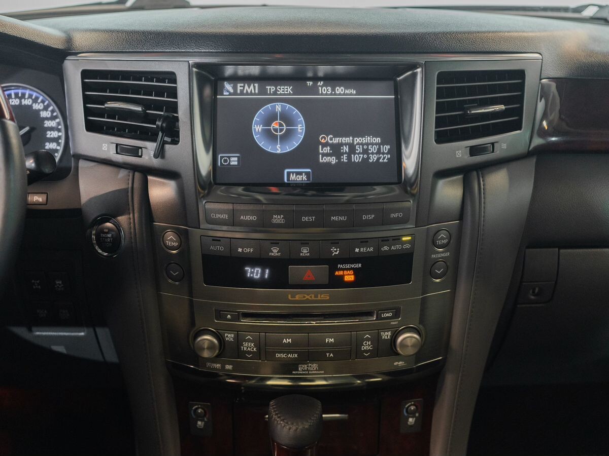 Lexus LX570 2008 - фото автомобиля