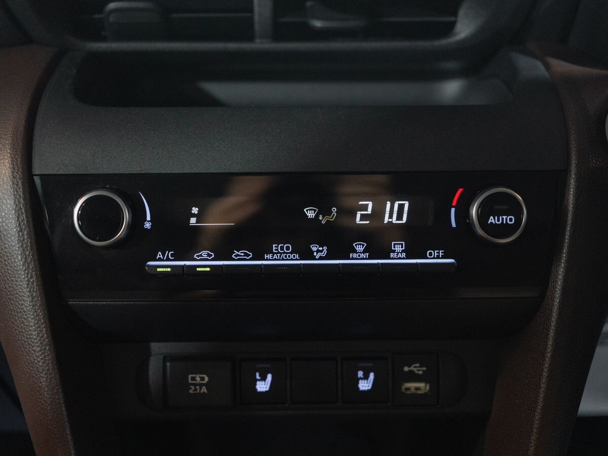 Toyota Yaris Cross 2021 - фото автомобиля