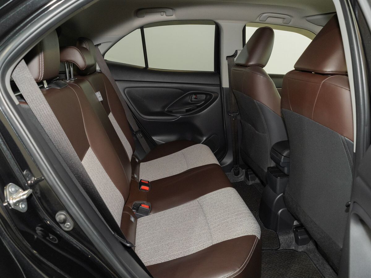 Toyota Yaris Cross 2021 - фото автомобиля