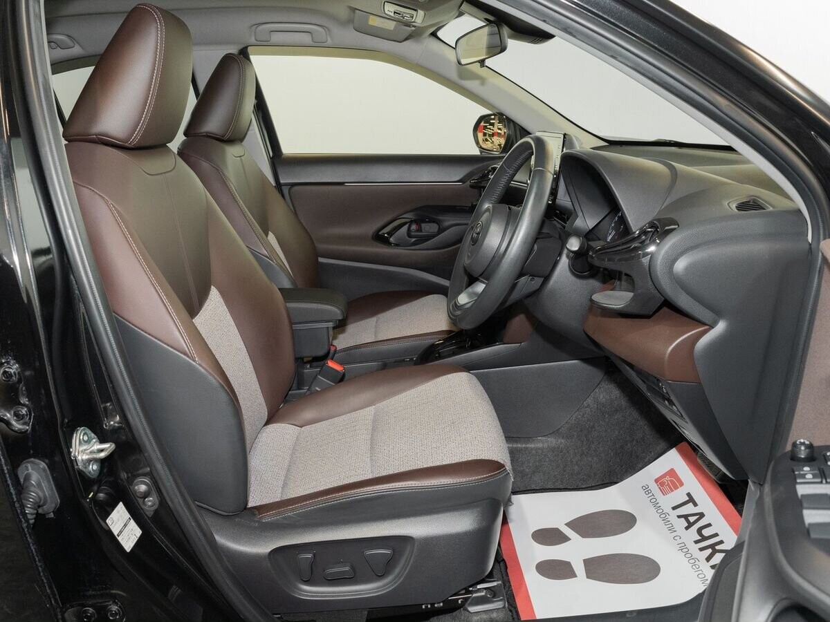 Toyota Yaris Cross 2021 - фото автомобиля