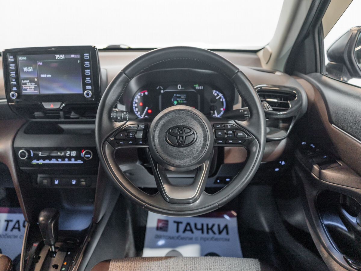 Toyota Yaris Cross 2021 - фото автомобиля