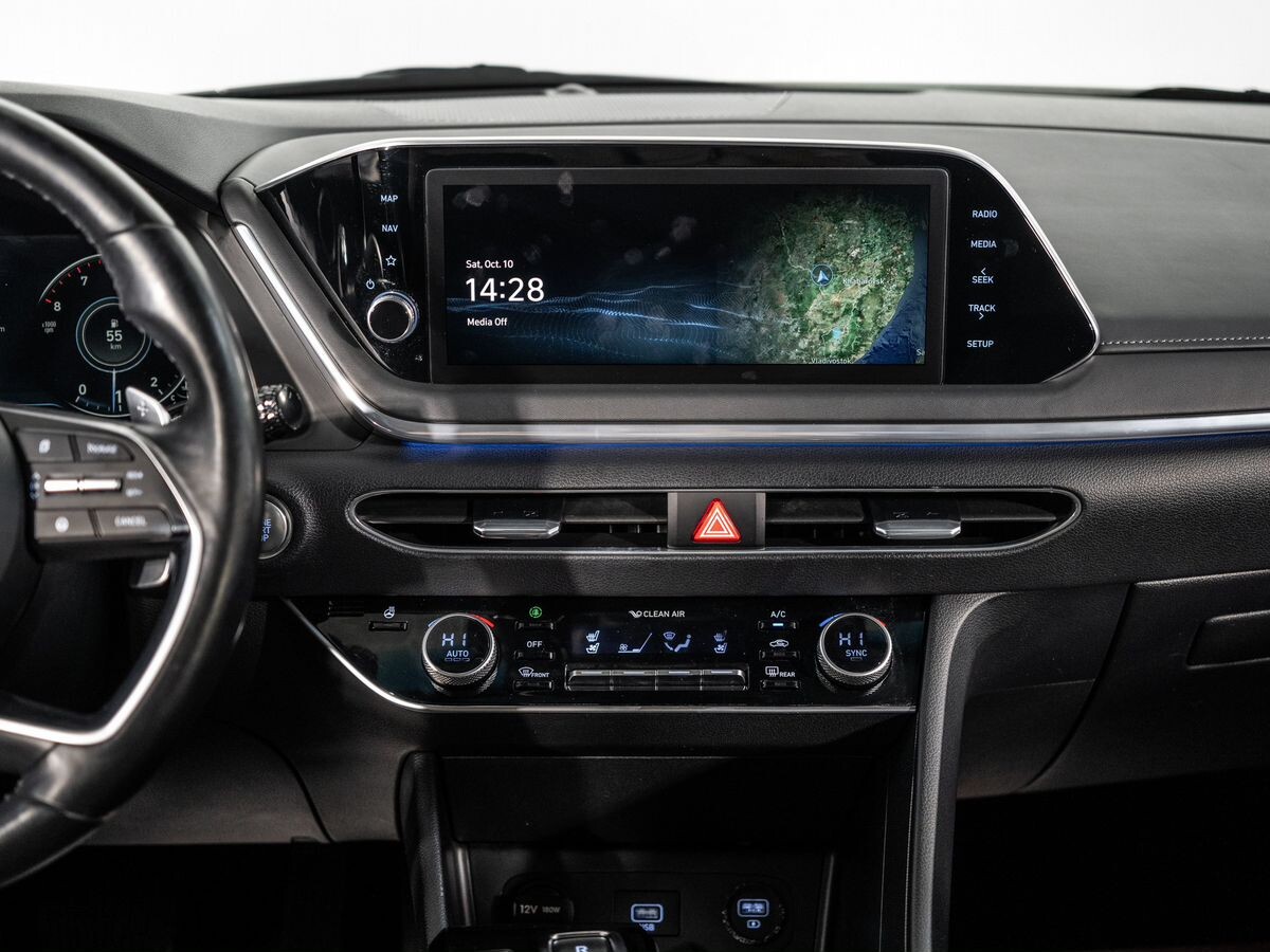 Hyundai Sonata 2022 - фото автомобиля