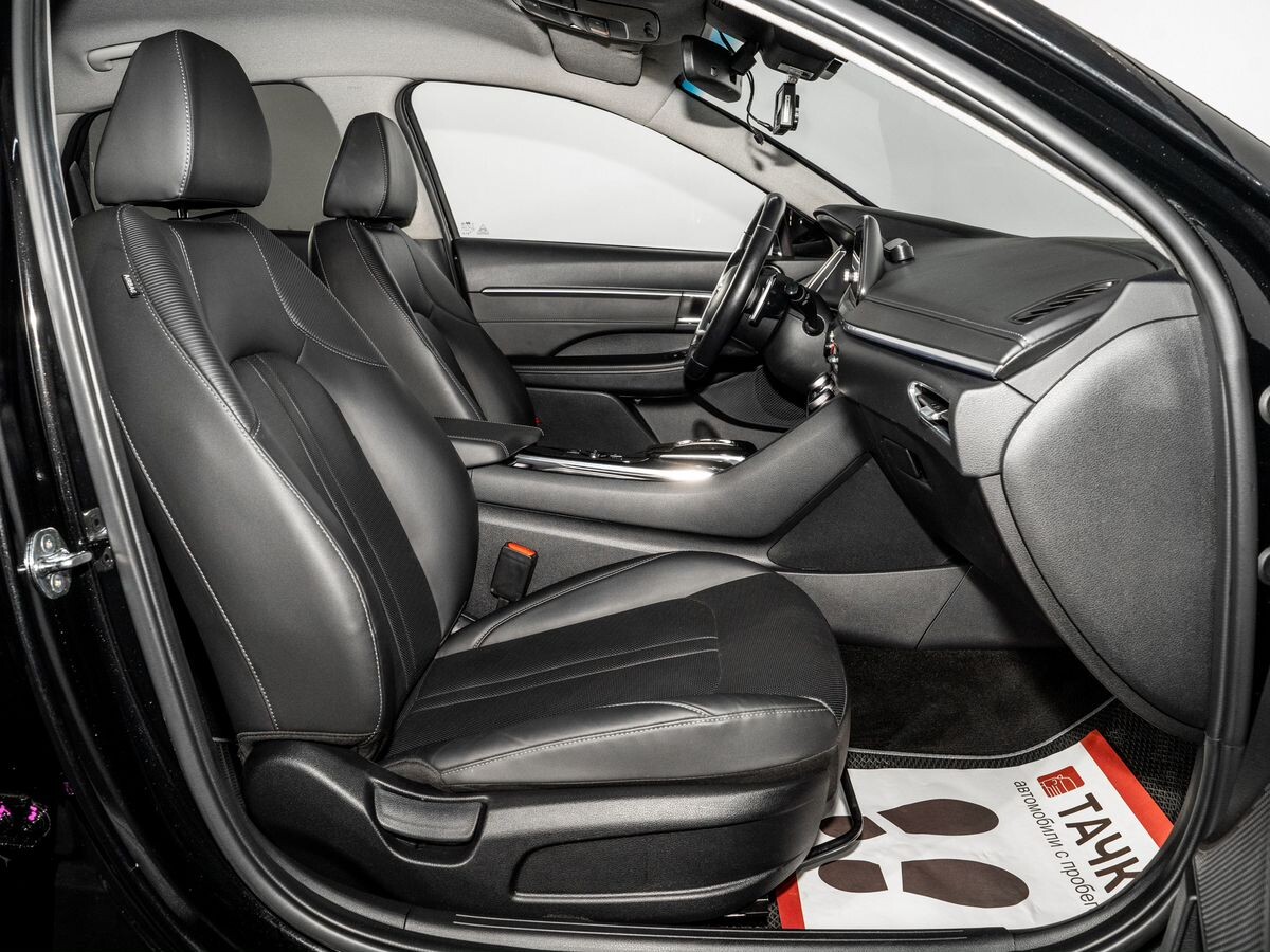 Hyundai Sonata 2022 - фото автомобиля