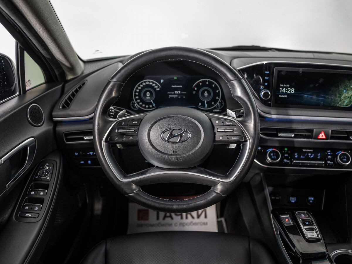 Hyundai Sonata 2022 - фото автомобиля