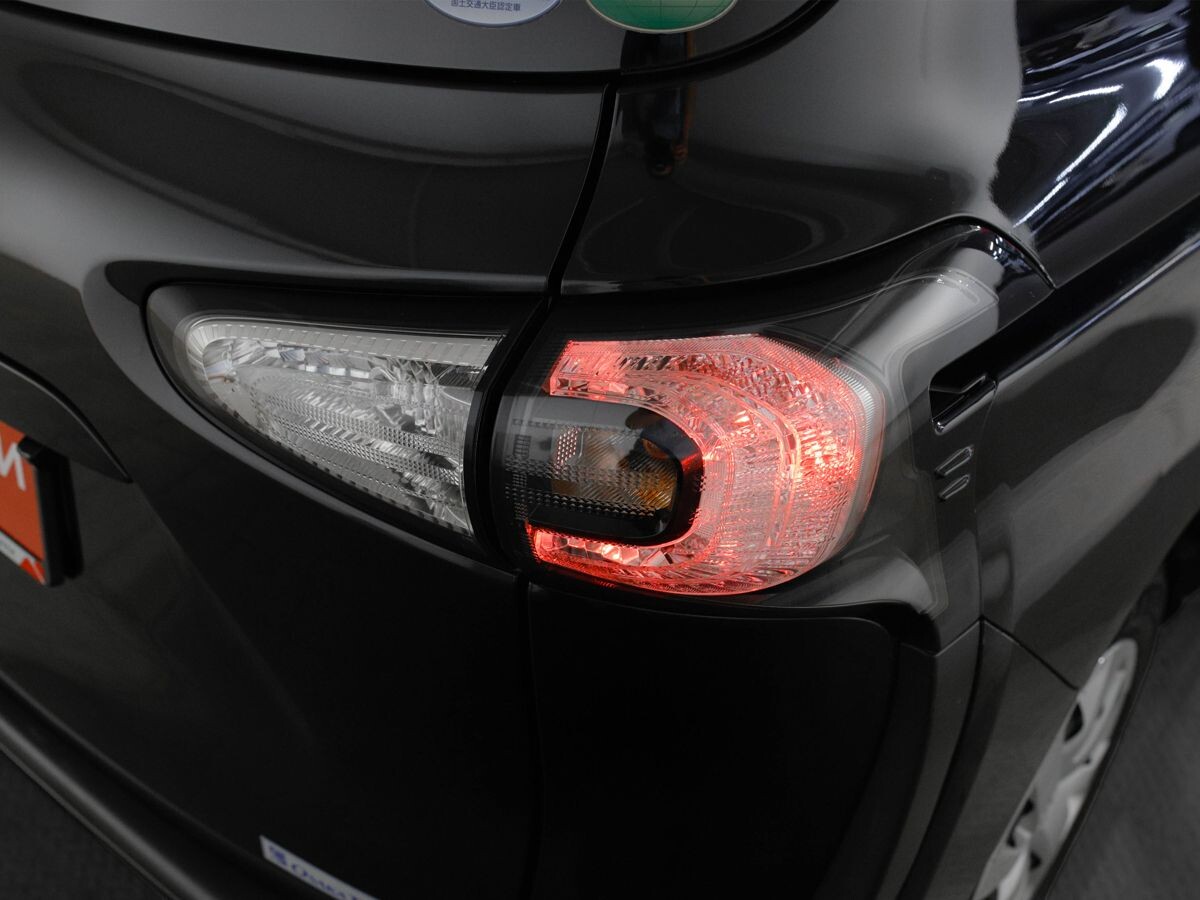 Toyota Sienta 2018 - фото автомобиля