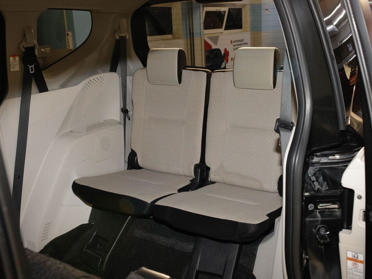 Toyota Sienta 2018 - фото автомобиля