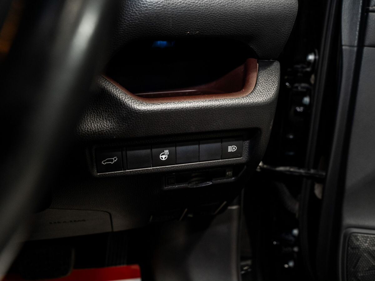 Toyota RAV4 2019 - фото автомобиля