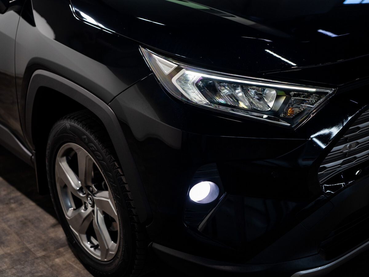 Toyota RAV4 2019 - фото автомобиля