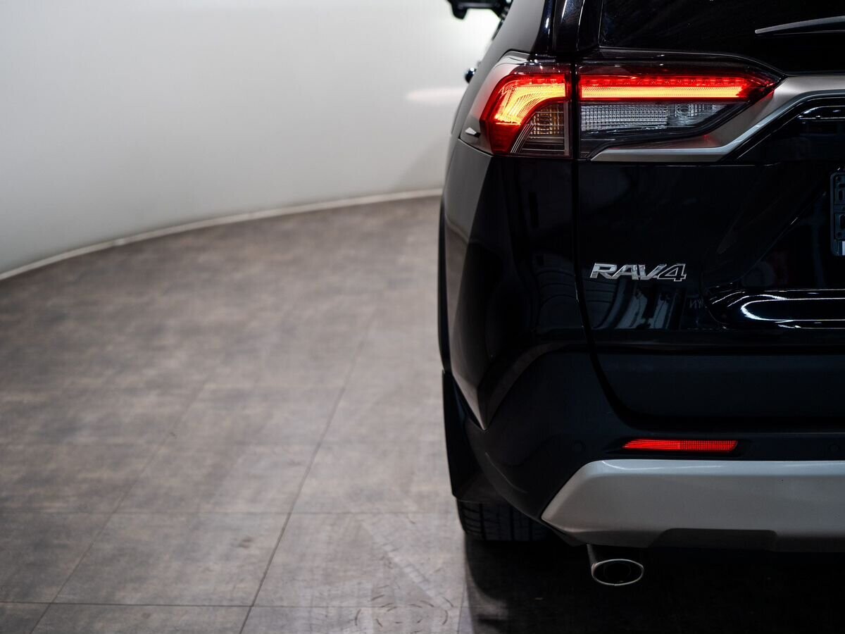 Toyota RAV4 2019 - фото автомобиля