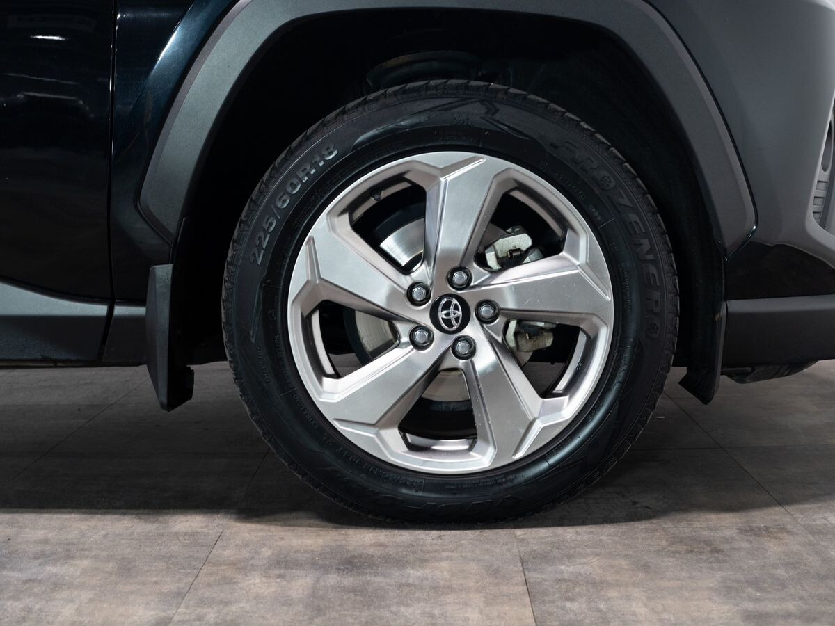 Toyota RAV4 2019 - фото автомобиля