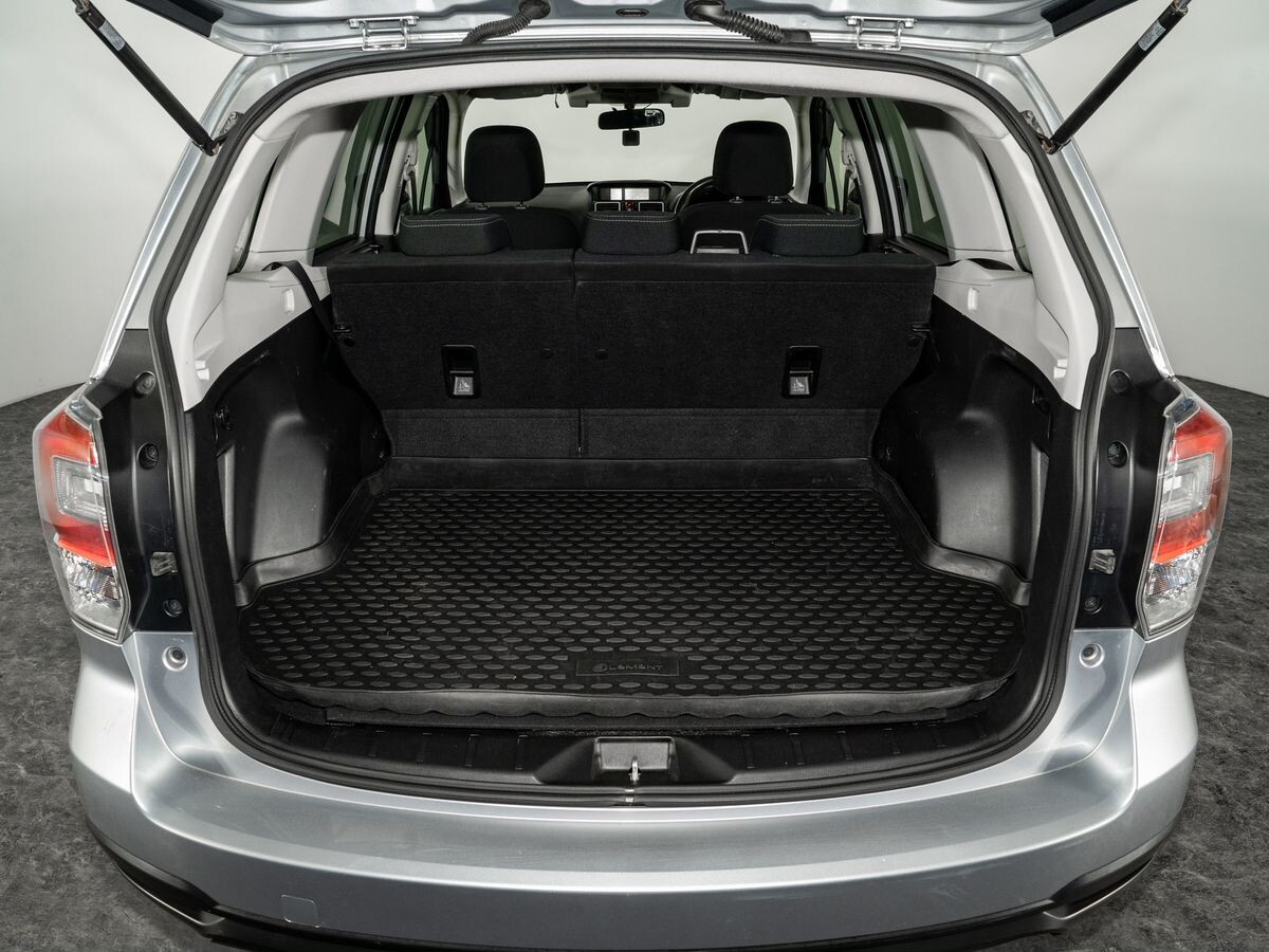 Subaru Forester 2018 - фото автомобиля