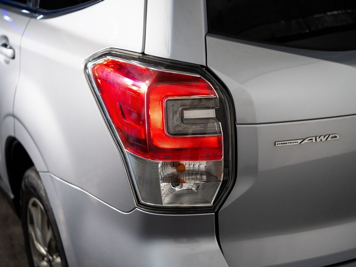 Subaru Forester 2018 - фото автомобиля