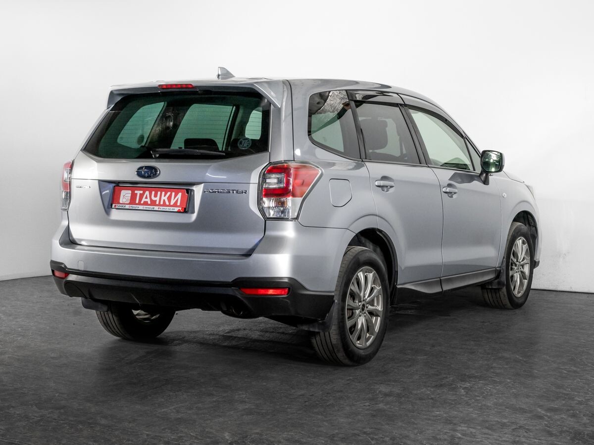 Subaru Forester 2018 - фото автомобиля