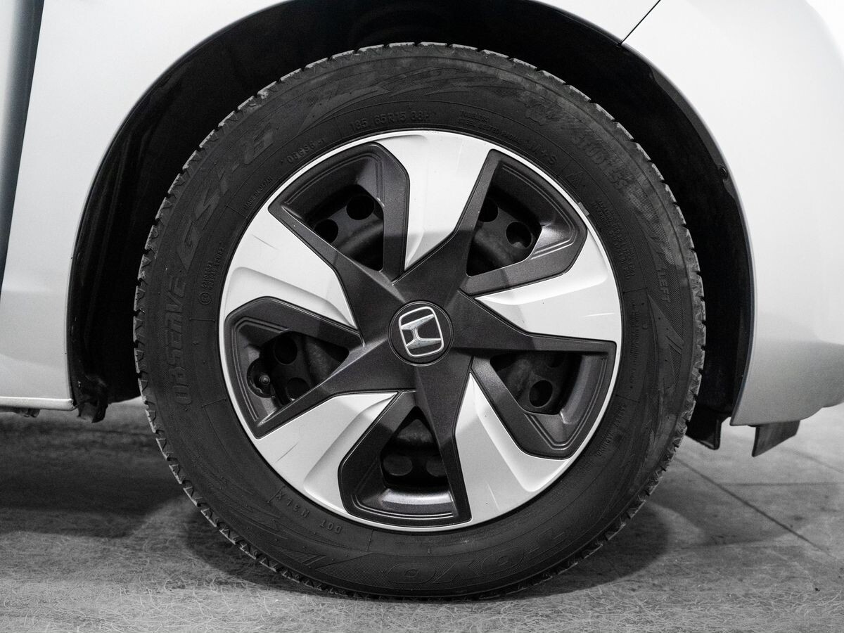 Honda Fit 2017 - фото автомобиля