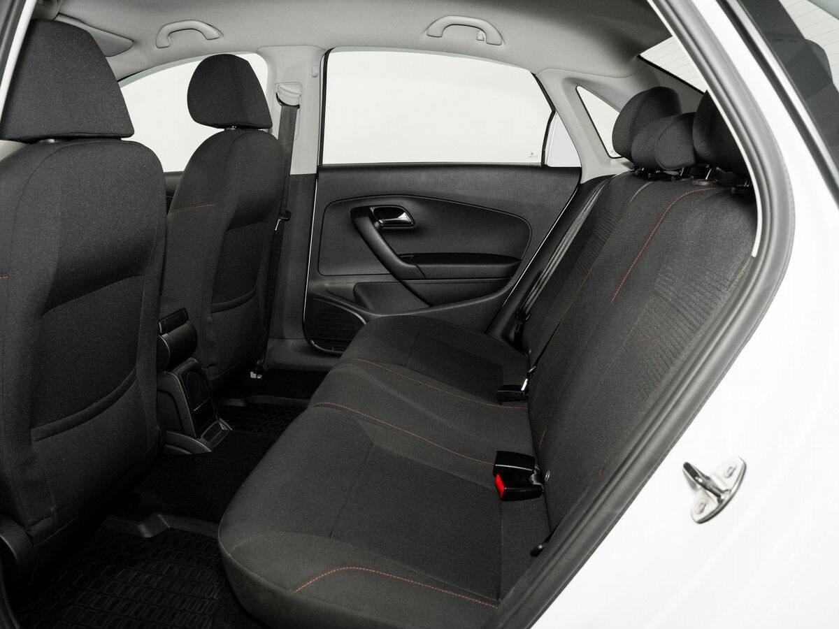 Volkswagen Polo 2017 - фото автомобиля