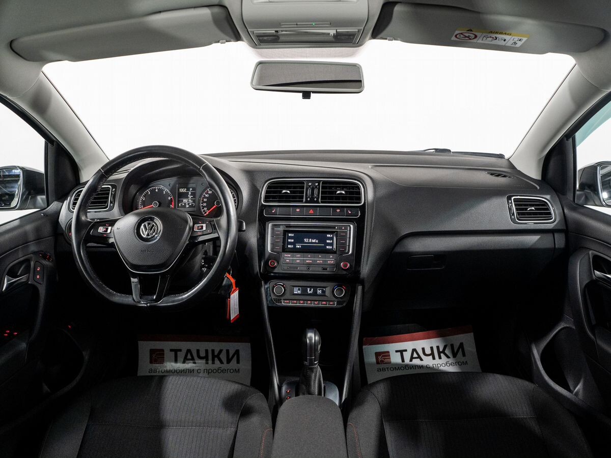 Volkswagen Polo 2017 - фото автомобиля