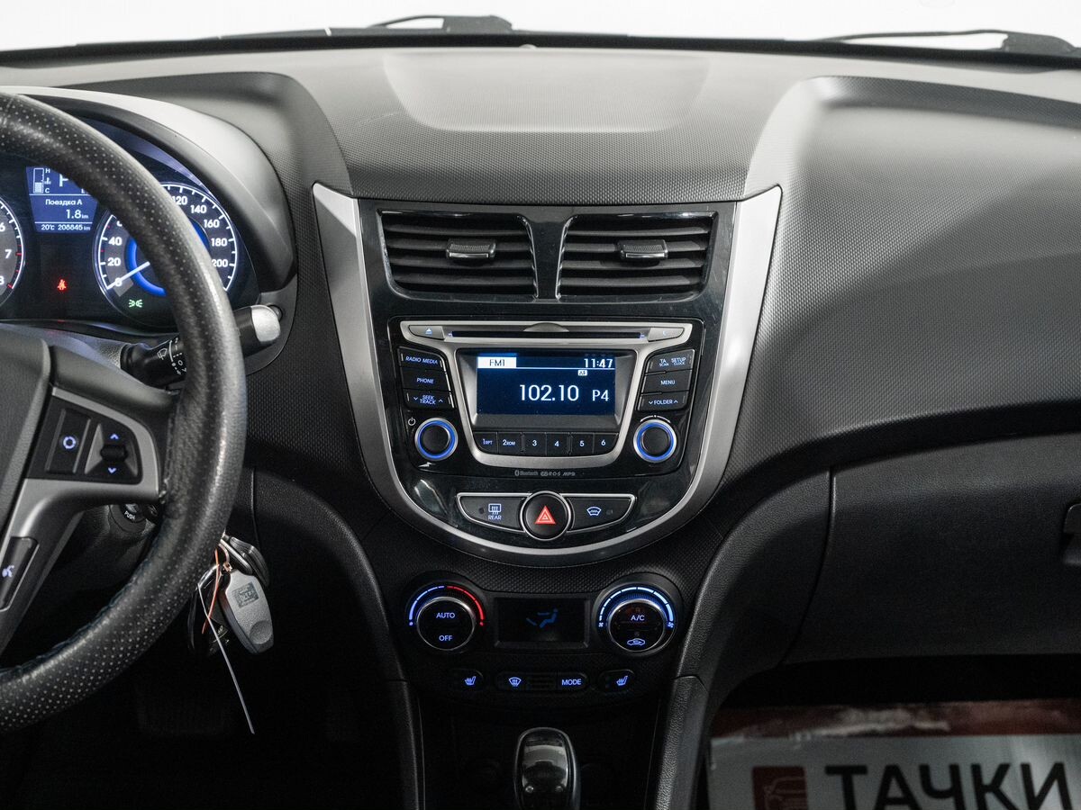 Hyundai Solaris 2015 - фото автомобиля
