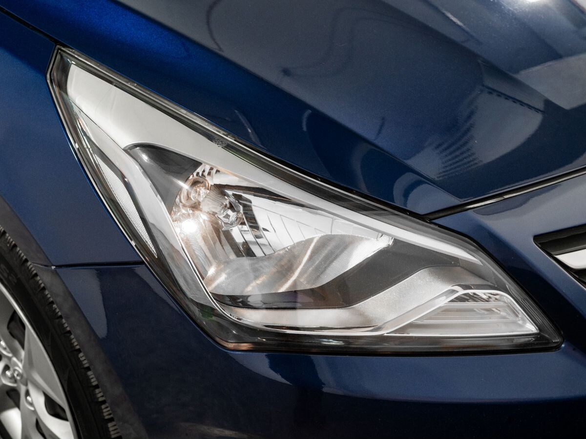 Hyundai Solaris 2015 - фото автомобиля