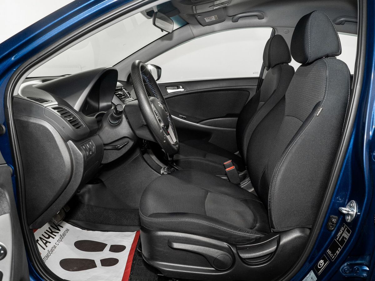 Hyundai Solaris 2015 - фото автомобиля