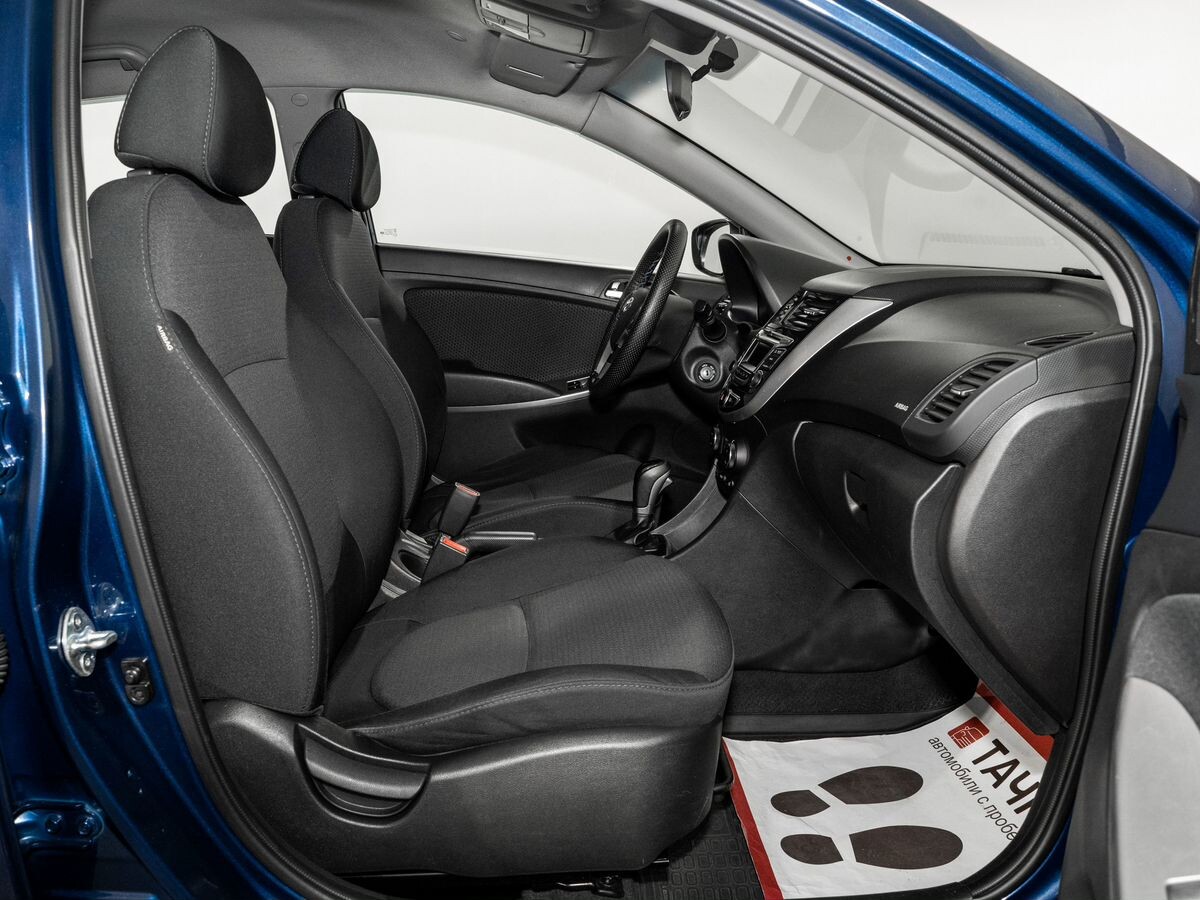 Hyundai Solaris 2015 - фото автомобиля
