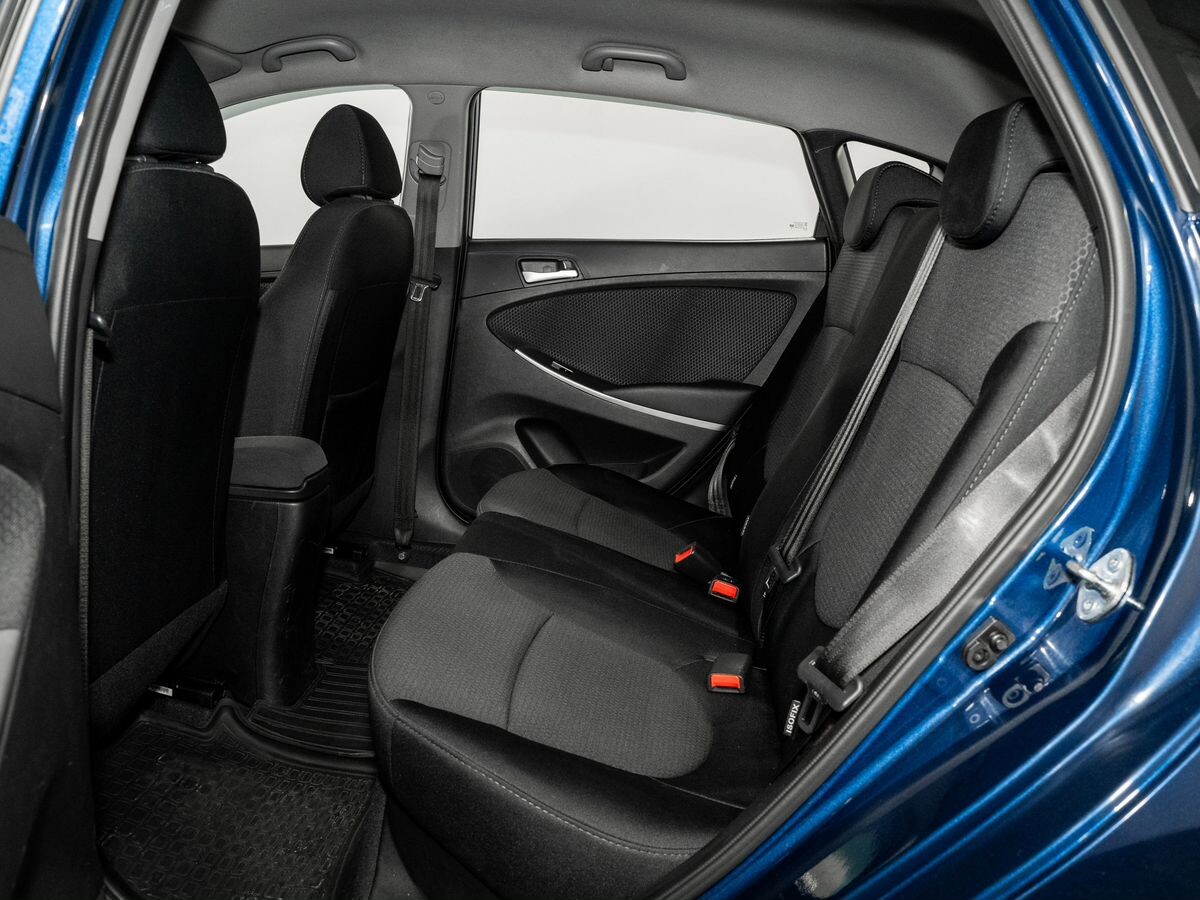 Hyundai Solaris 2015 - фото автомобиля
