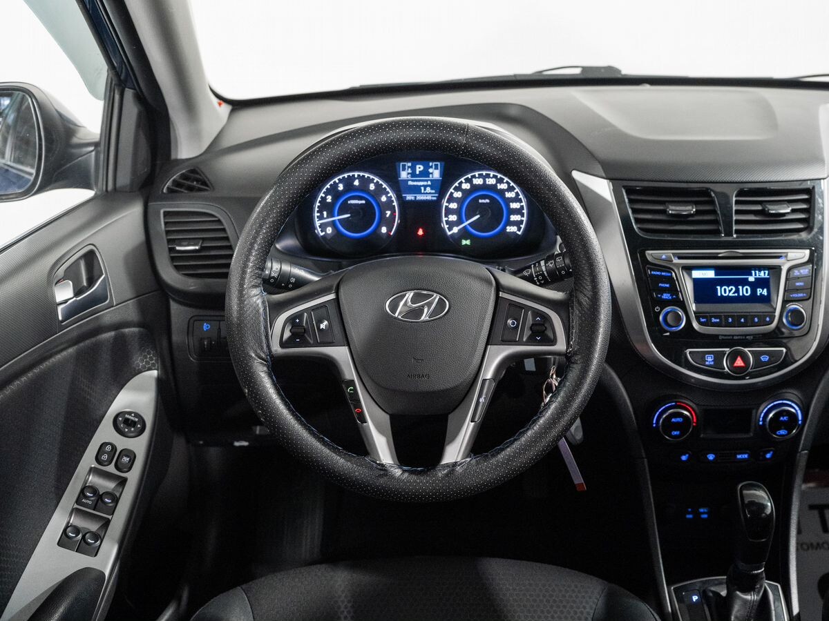 Hyundai Solaris 2015 - фото автомобиля