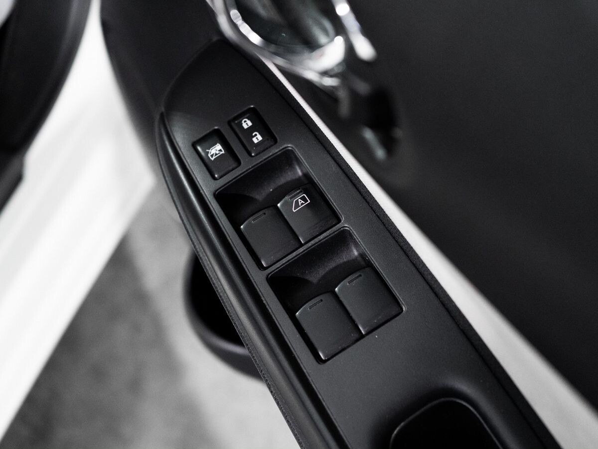 Nissan Note 2019 - фото автомобиля