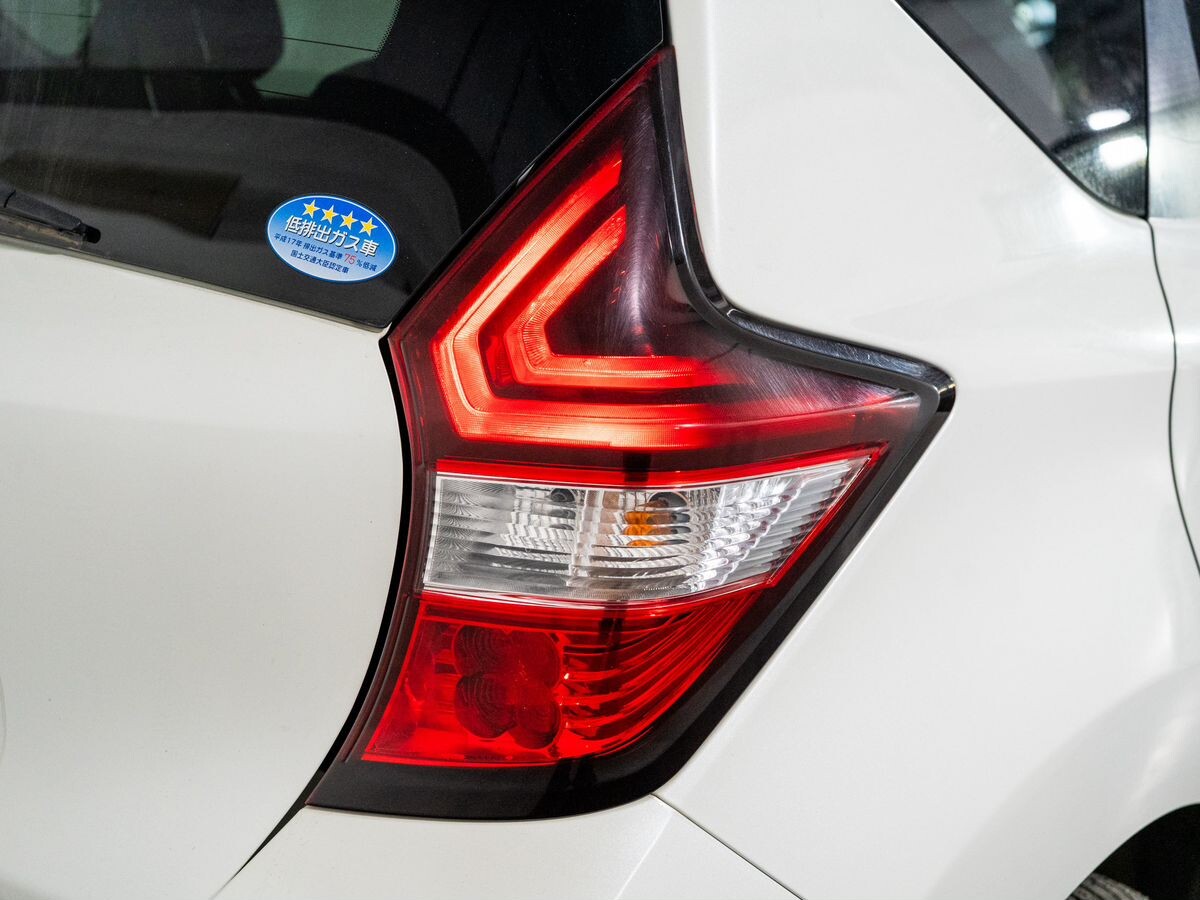 Nissan Note 2019 - фото автомобиля