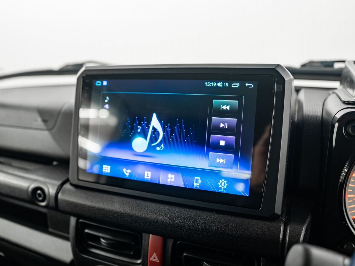 Suzuki Jimny 2021 - фото автомобиля