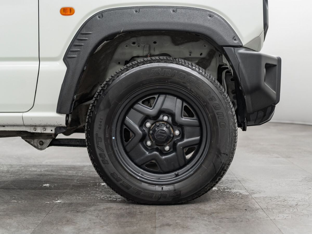 Suzuki Jimny 2021 - фото автомобиля