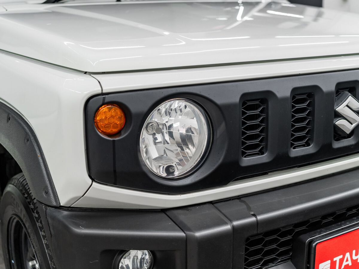 Suzuki Jimny 2021 - фото автомобиля