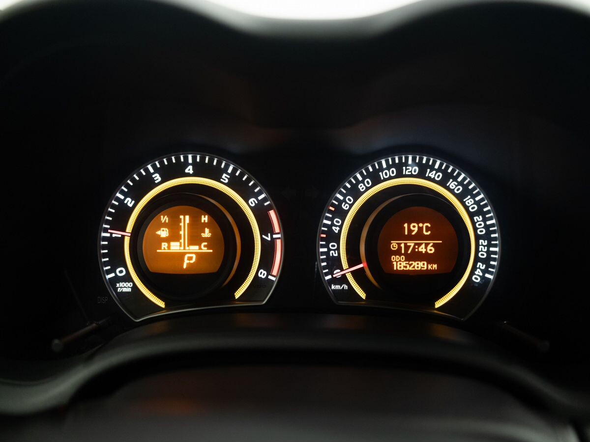 Toyota Corolla 2012 - фото автомобиля