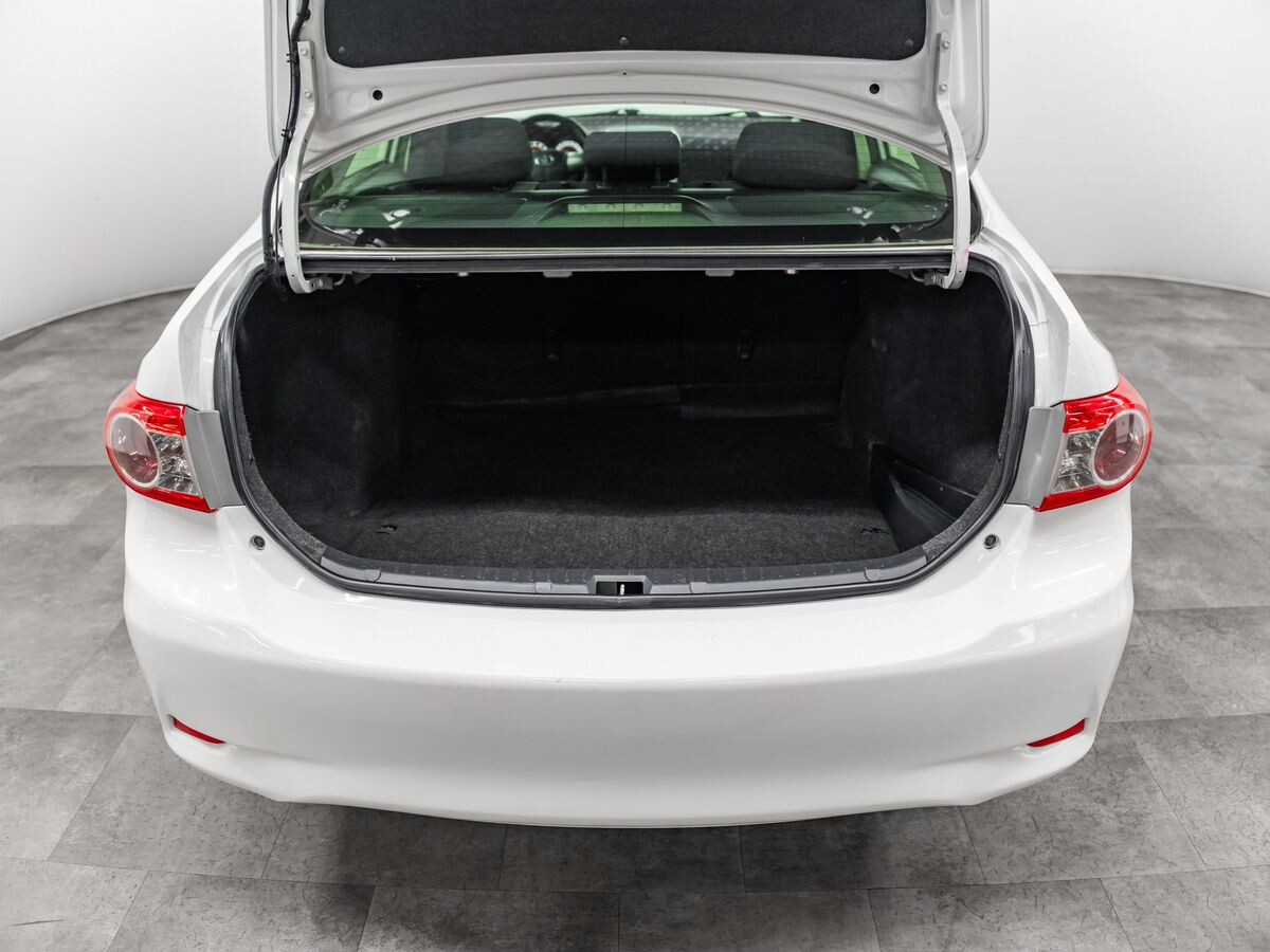 Toyota Corolla 2012 - фото автомобиля