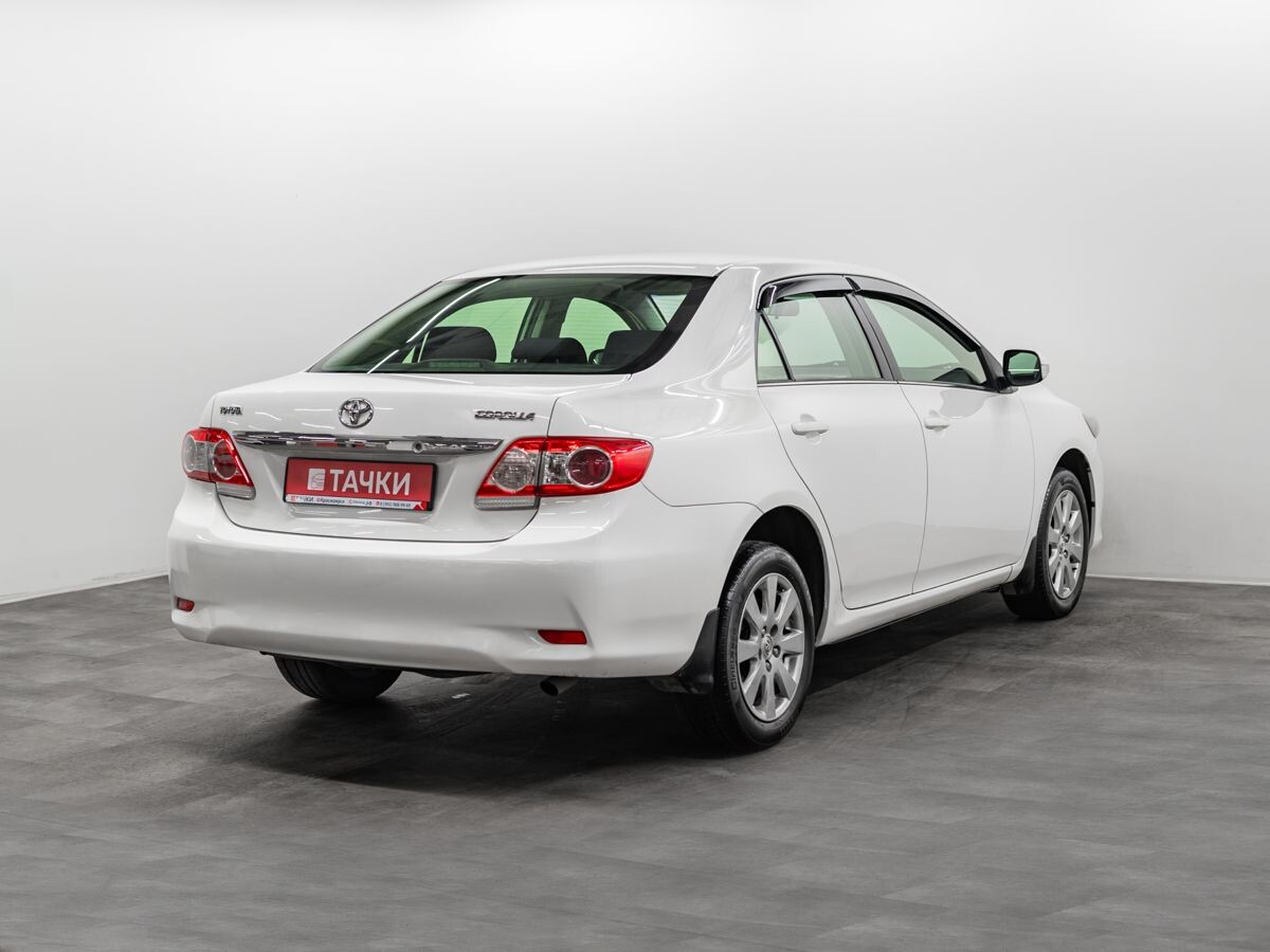 Toyota Corolla 2012 - фото автомобиля