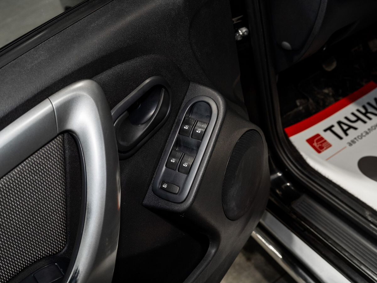 Renault Duster 2012 - фото автомобиля