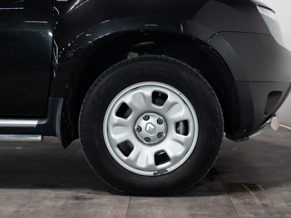 Renault Duster 2012 - фото автомобиля