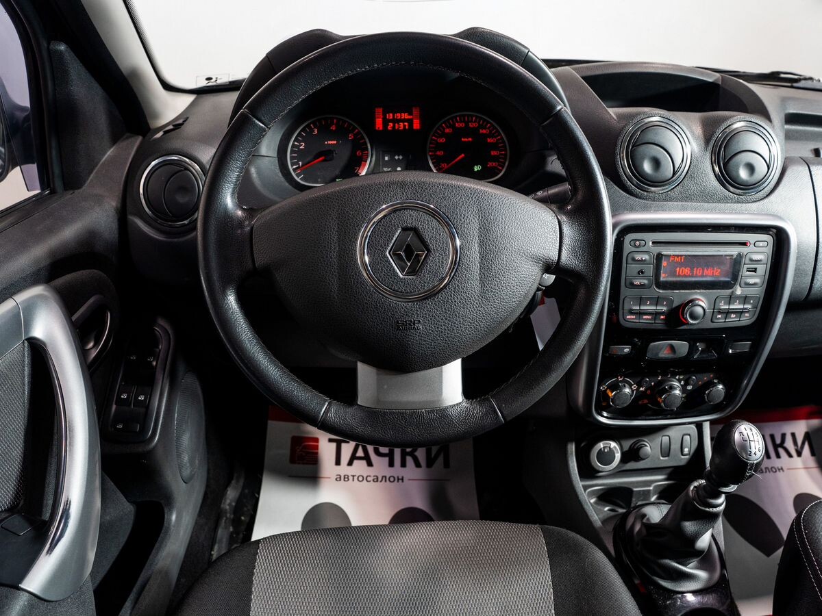Renault Duster 2012 - фото автомобиля