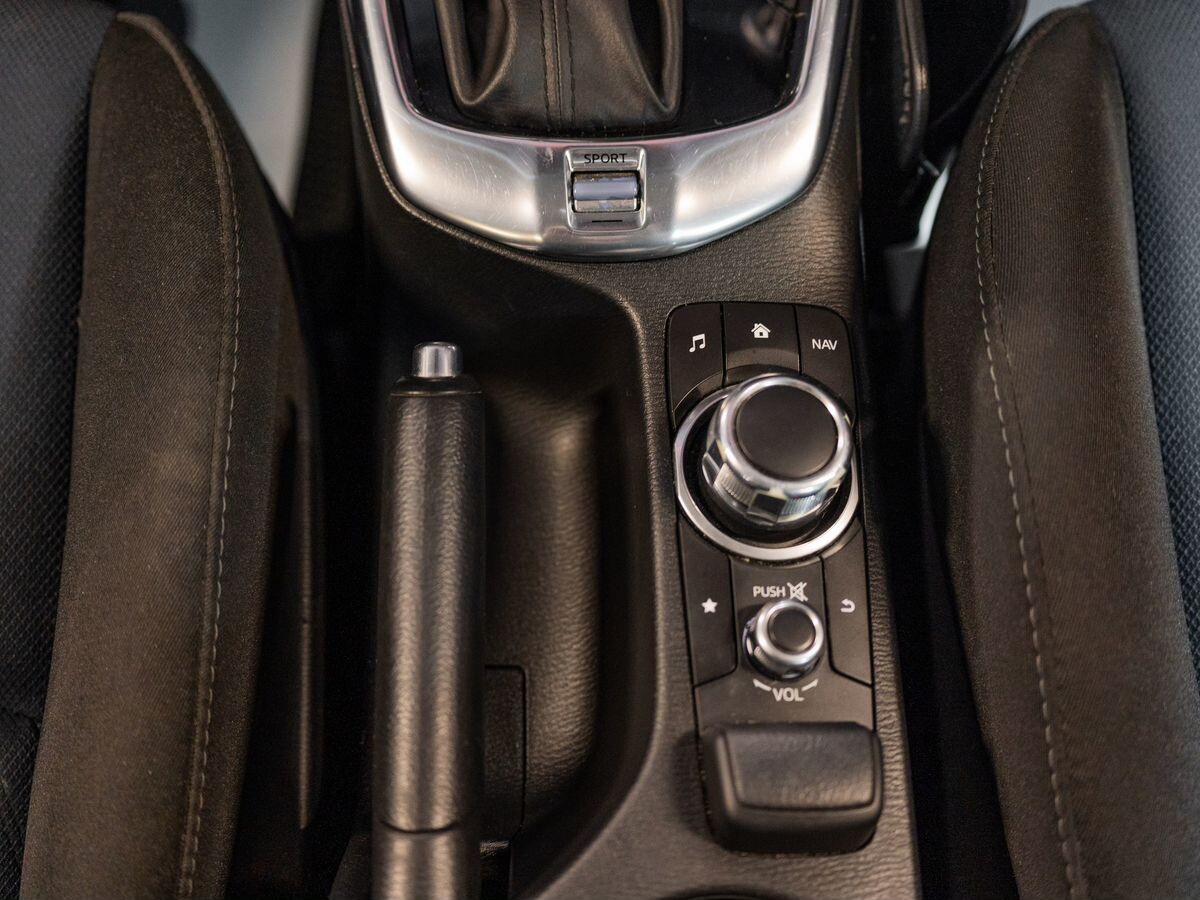 Mazda Demio 2015 - фото автомобиля