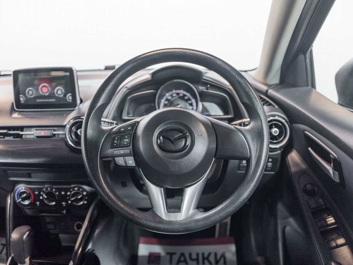 Mazda Demio 2015 - фото автомобиля
