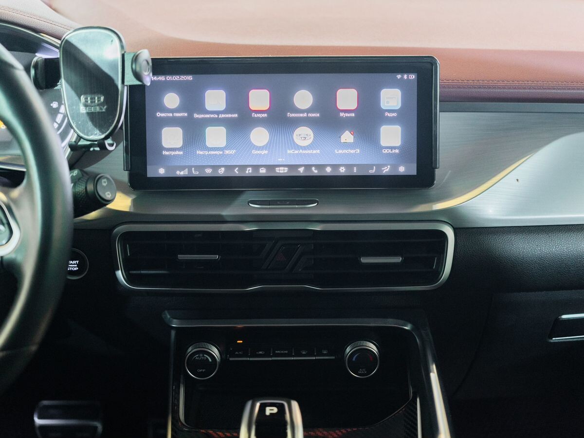 Geely Coolray 2021 - фото автомобиля