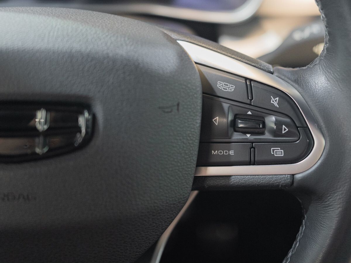 Geely Coolray 2021 - фото автомобиля