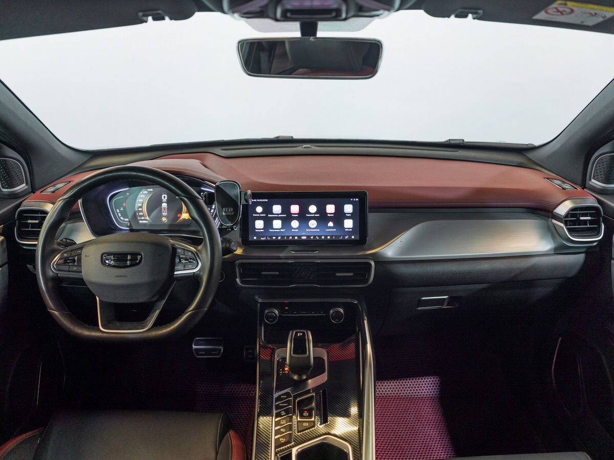 Geely Coolray 2021 - фото автомобиля