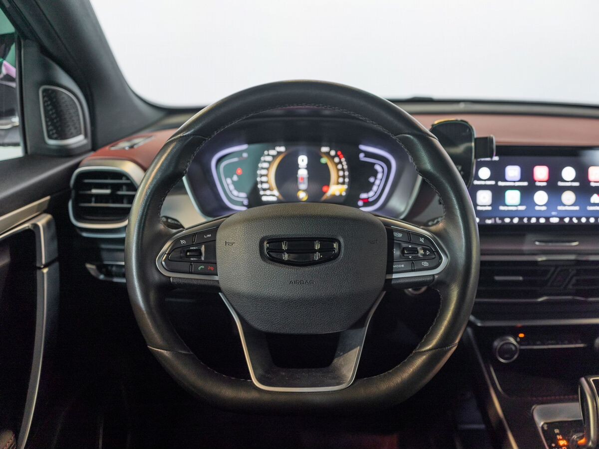 Geely Coolray 2021 - фото автомобиля