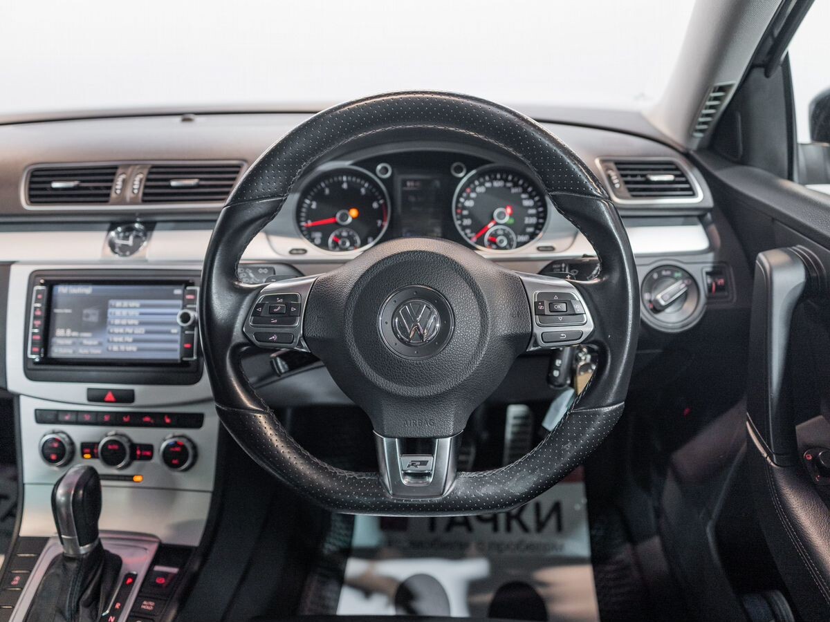 Volkswagen Passat 2014 - фото автомобиля